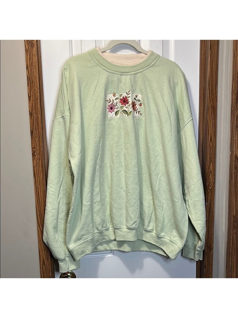 Day Breeze Green Cozy Sweatshirt with Unique Design